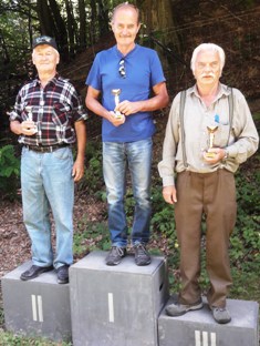 Víťazná trojica kategórie senioriB (zľava) P. Ozank, J. Gocník a A.Kukla
